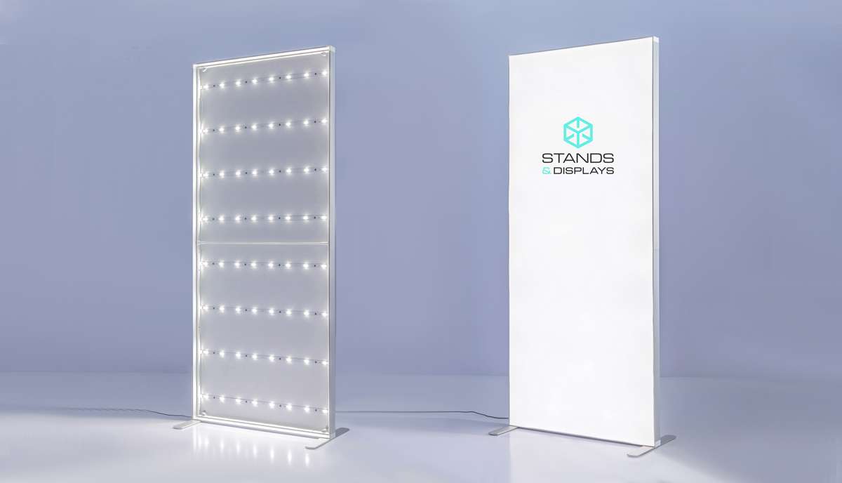 2-Montaje_Totem_luminoso_Led-portatil_tela_silicona_1_cara